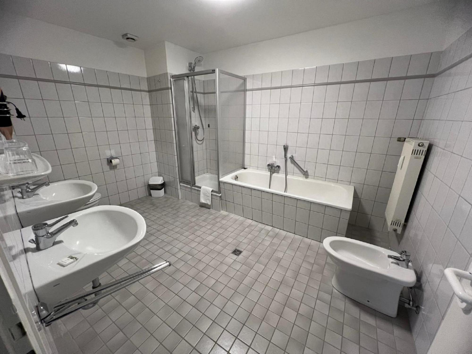 Bierstadt-Hotel Einbeck Exteriör bild